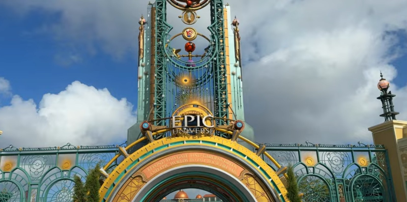 Entrada do Universal Epic Universe para contextualizar decisão de Express Pass